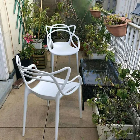 King Bedroom And Terrace In Paris Center, Shared Bathroom Exterior photo