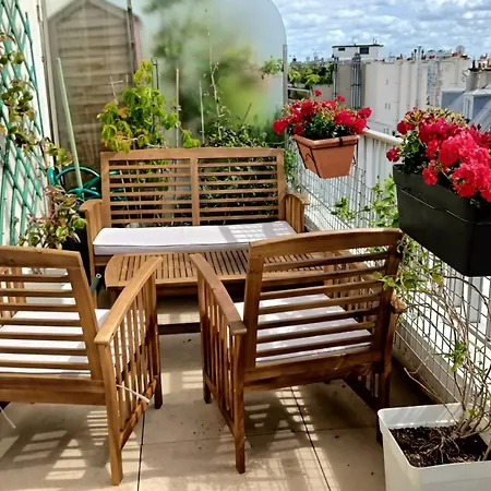 King Bedroom And Terrace In Paris Center, Shared Bathroom Exterior photo